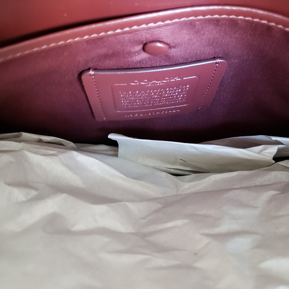 SOLD COACH | Central Tote with Zip - Picture 11 of 14